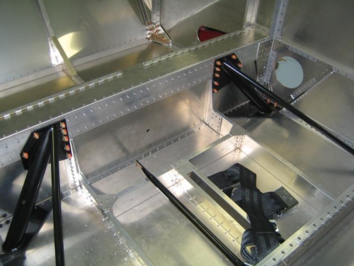 Main gear brackets complete