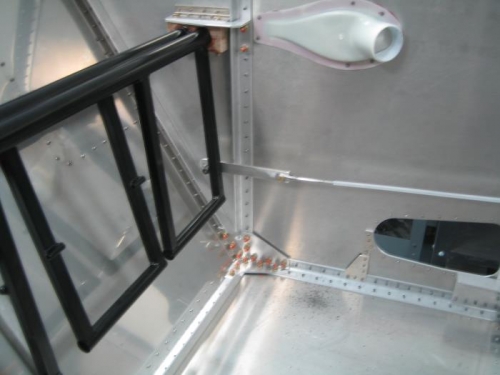 Right rudder cable (fore)