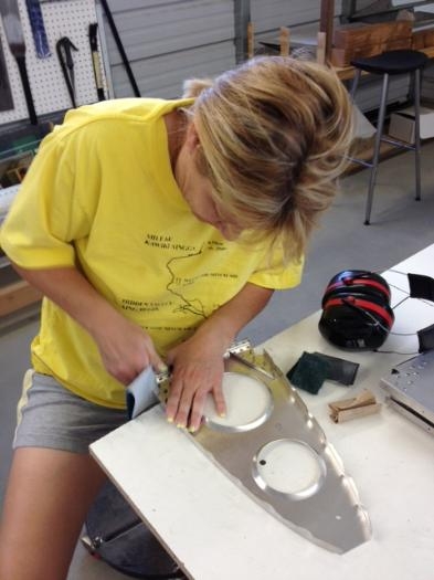 Maria sanding forward rib gussets