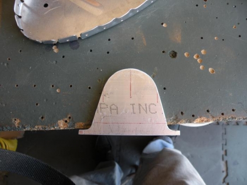 Shape of the portion of the attach angle that attaches to the fuselage bracket.