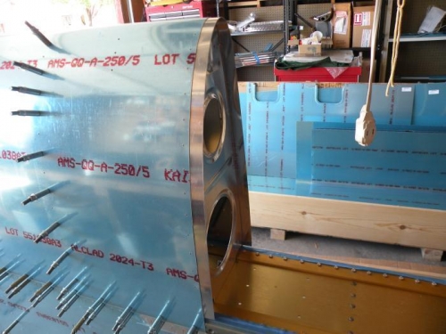 Joint plate and 408 rib in position.