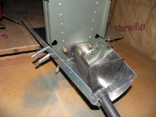 Drilled tail spring mount to F-711