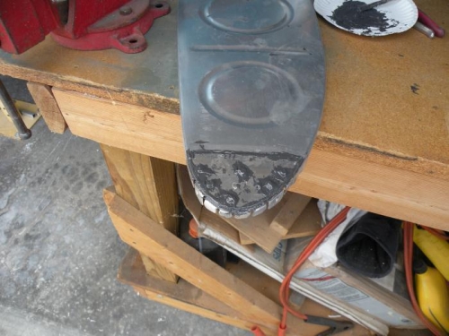 Reinforcement plate and outboard rib sealed and riveted.