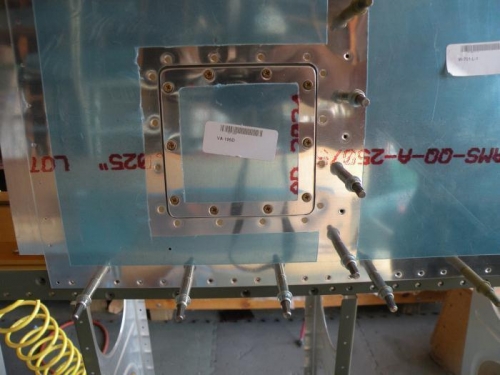 Stall warning access cover installed loosely.