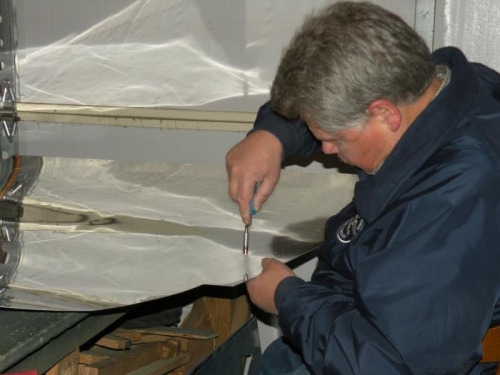 Deburring holes in F-776