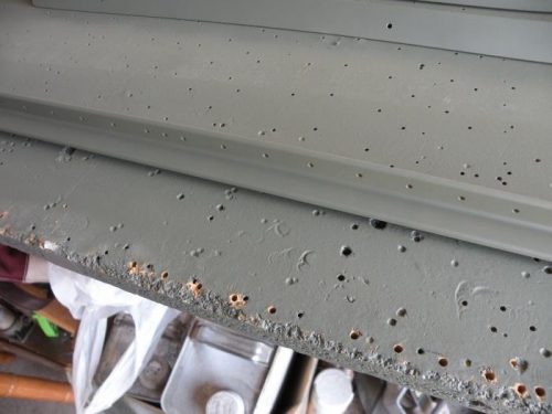 Main longeron primed.