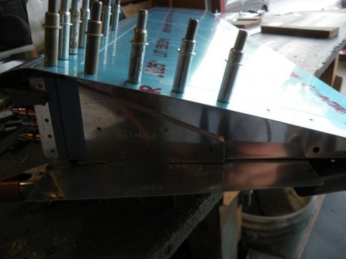 Final fit of the right FL-706B to the flap.