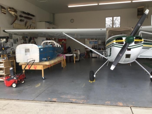 The right wing clears clecos on the 706 bulkhead  by 4-5 inches.