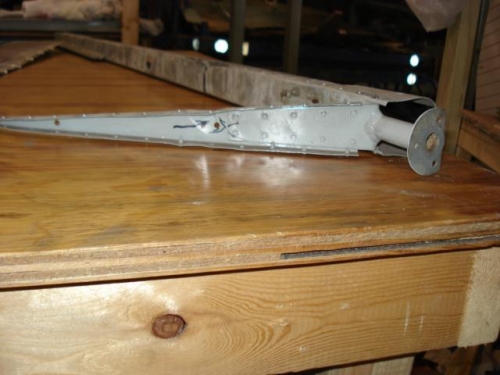 Bottom rib - cracked.