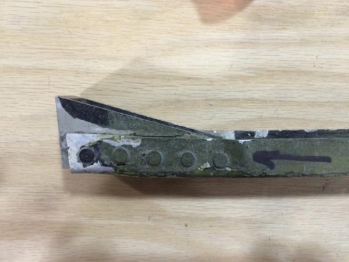 Engine mount attaching stringer, damaged.