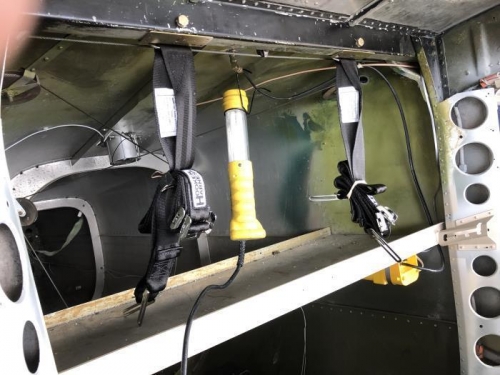 Hardware installed in rear spar.