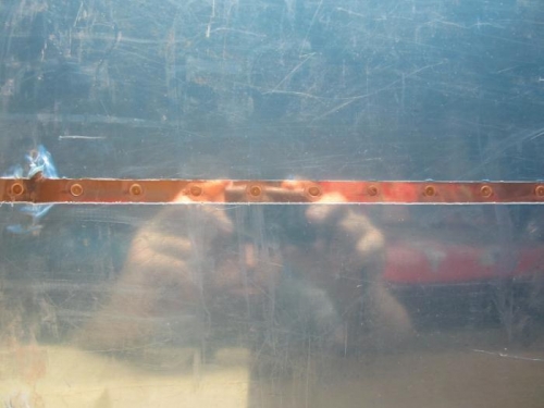 Rivets at spar line