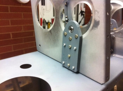 Flapperon pivot Connection Bracket