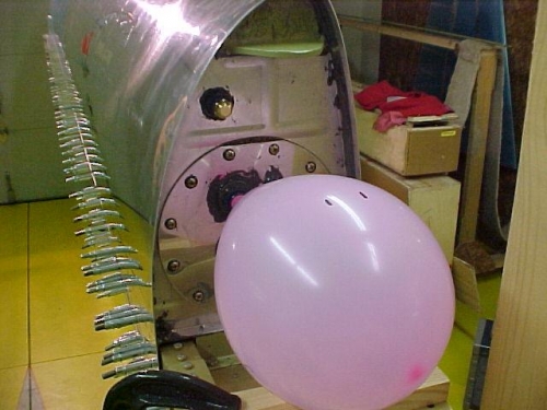 Balloon leak test on left tank