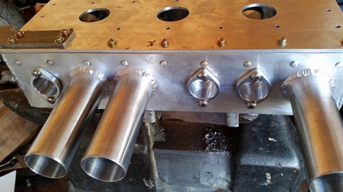 Air inlets welded and injector bosses