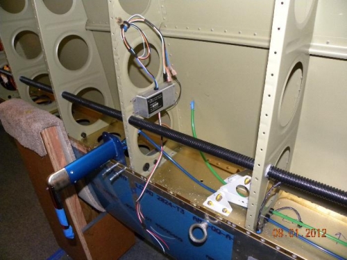 Heat Controller fastened to rib