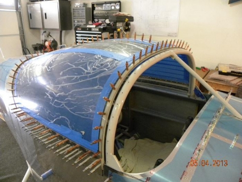 Side Skirts clecod in place