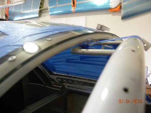 The Handles pass slightly below the slider