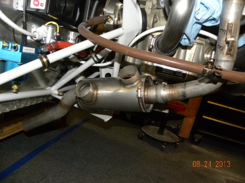 heat muff on right exhaust pipe