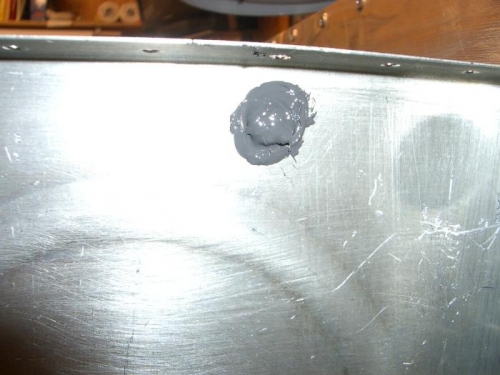 AN4706 rivet in machine hole