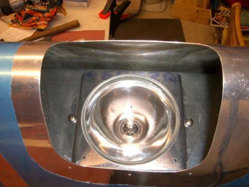 HID lamp and retainer in place