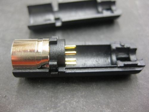 Insides of the Mini DIN Connector