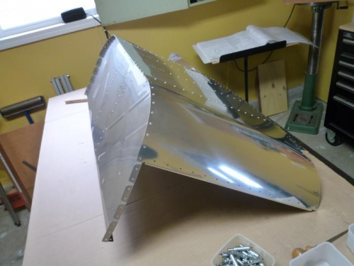 Forward lower fuselage assembly