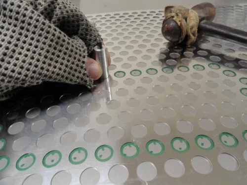 center punching SS per patern