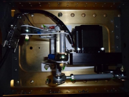 Top view of roll servo installed in RH Wing Spar