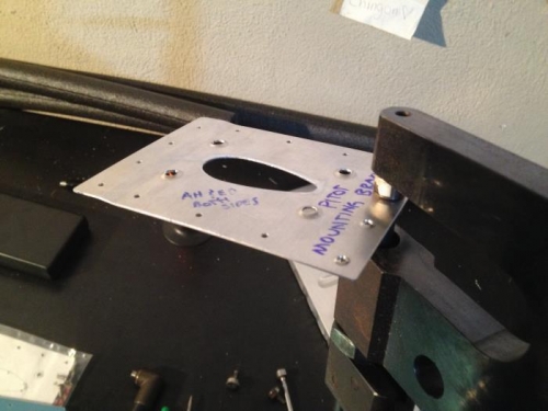 Dimpling pitot tube assembly mounting baseplate