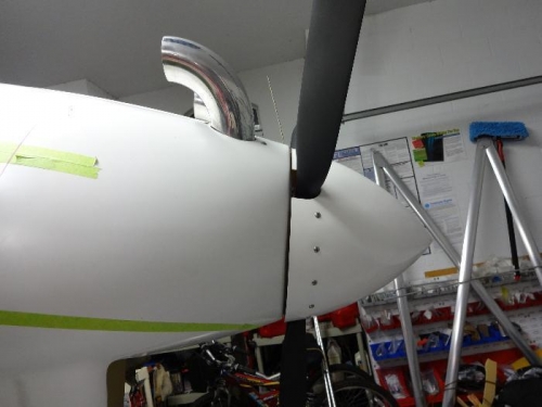Installed the Cowling and checked the gap between the Spinner and Cowling. Looks good on this side.