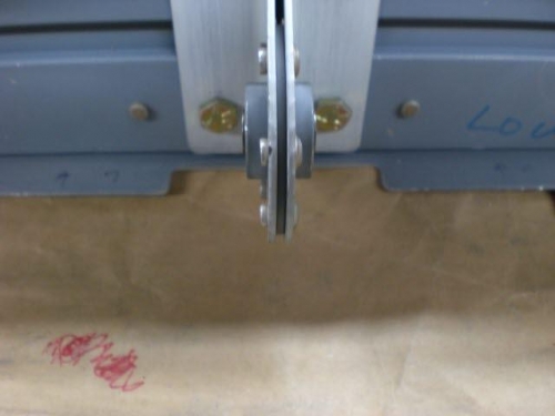 Spar cut for elevator horn clearance