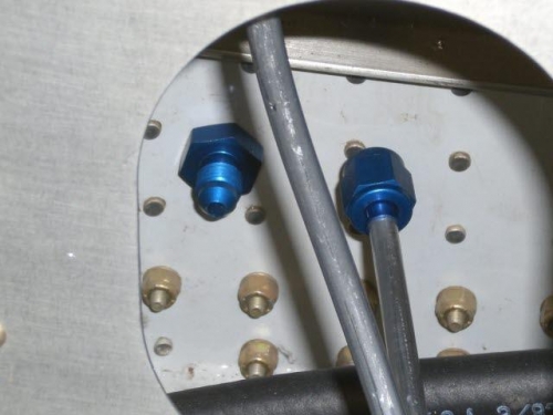 Sidewall fitting connection