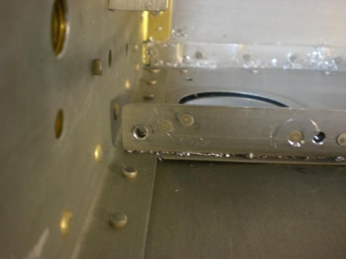 One lug nutplate installed