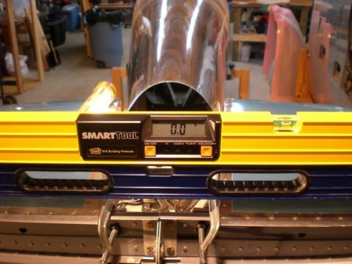 HS is level left to right