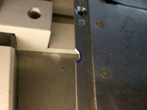 Clearance notch for bracket access