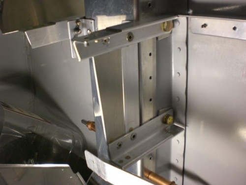 Gap fill piece for left side of compartment