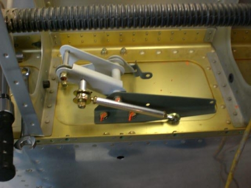 New Bracket installed with Servo Rod