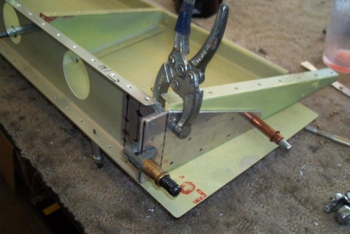 Alignment of flap brackets