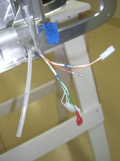 Wires, PitotTube at Wing Root