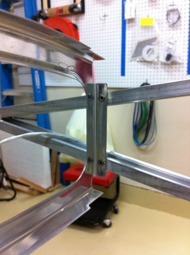 Center Rib at Forward Spar