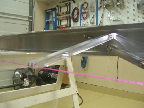 Aileron Center Hanger