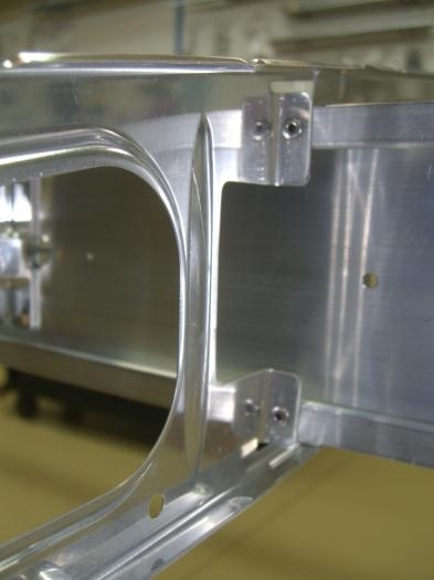 Rivet Trailing Egde Ribs to Spar