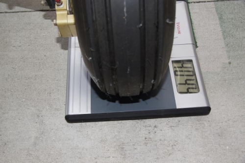 Right wheel weight
