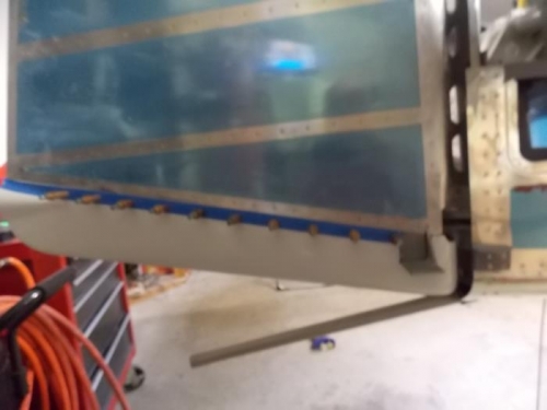 nice fit and clear of the tailwheel spring