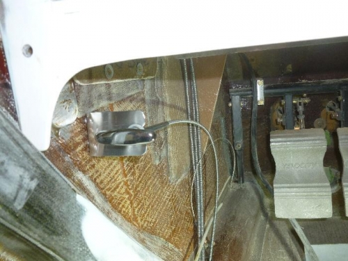 Tee handel in place.