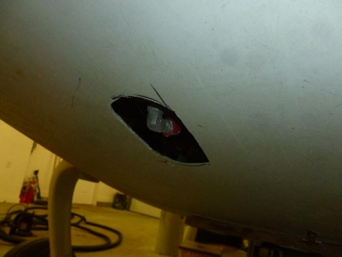 Cut for fuel line to spider