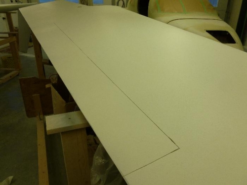 OMG the bottom Aileron is cut