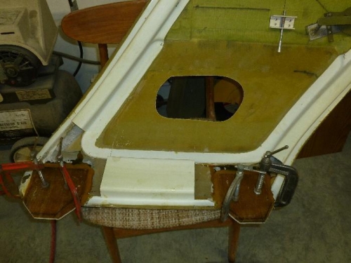 Hinge point Co Pilot side