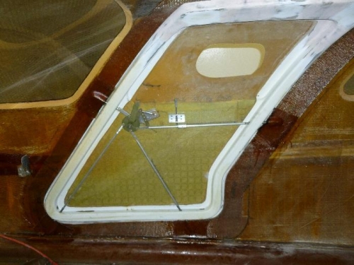 Co-piolt door pin tubes inplace